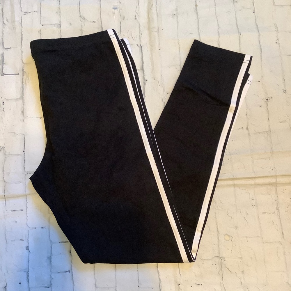 Black leggings yoga pants Large juniors white stripe SO perfect legging NWOT